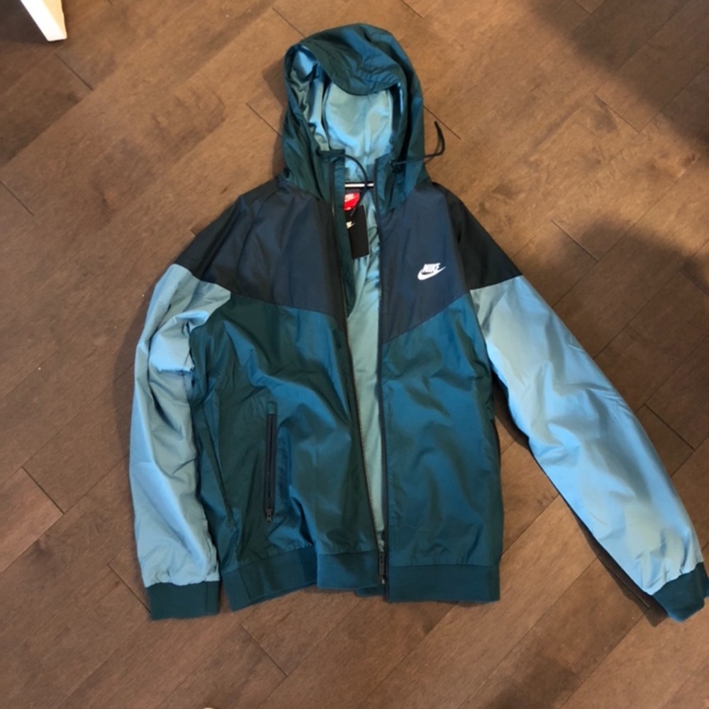 Nike windrunner jacket